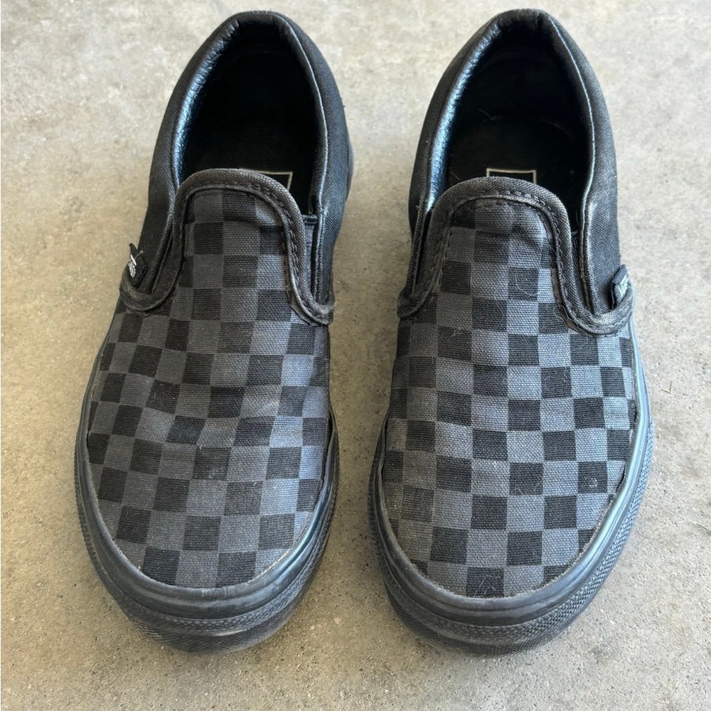 VANS Youth black checkered sneaker